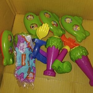 Nickelodeon happy meal toys